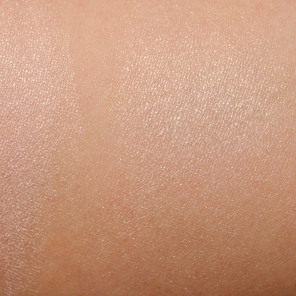 💕🌙Mac In For A Treat Pearlmatte Face Powder - Picture 4 of 9